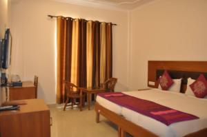 casa meera hotel