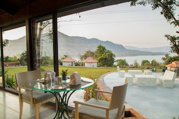 residency lake resort and spa