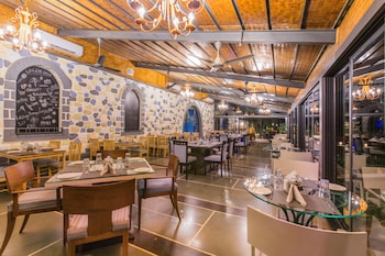residency lake resort and spa
