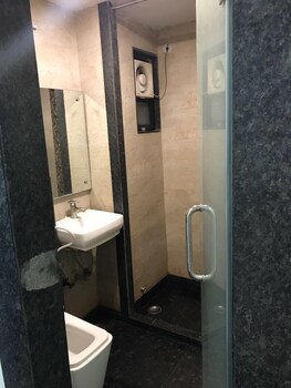 hotel saya new delhi railway station