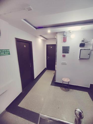 hotel saya new delhi railway station