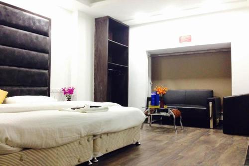 hotel saya new delhi railway station