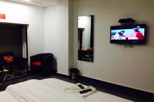 hotel saya new delhi railway station