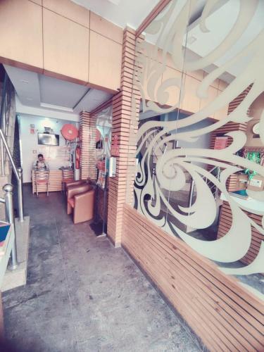 hotel saya new delhi railway station