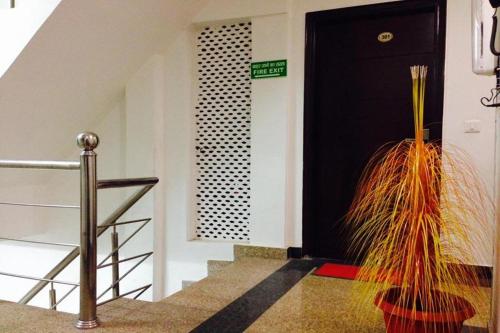 hotel saya new delhi railway station