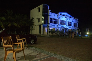 hotel deepak