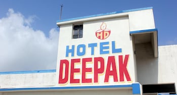 hotel deepak