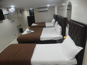 hotel qamar