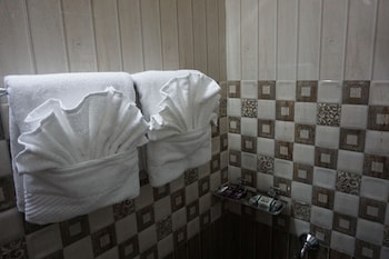 sea la vie covelong beach resort