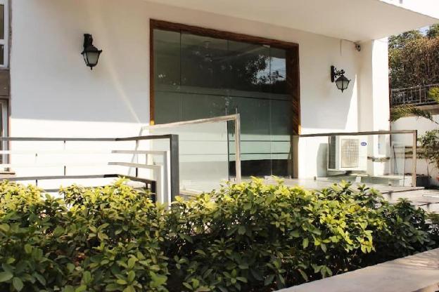 hotel sai village gurgaon