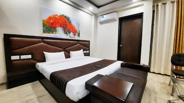 hotel sai village gurgaon