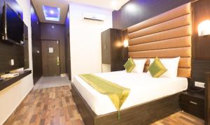 Vibhav Grand,Jwalapur>>Haridwar,3 star