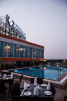 hotel benzz park vellore