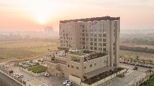 courtyard by marriott surat