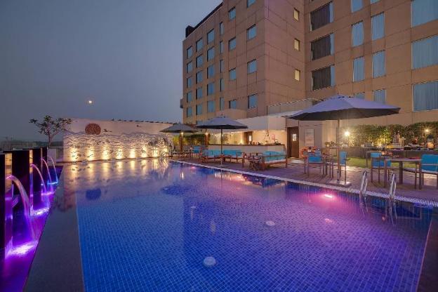 courtyard by marriott surat