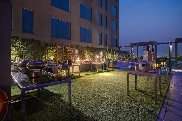 courtyard by marriott surat