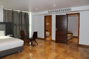hotel hills