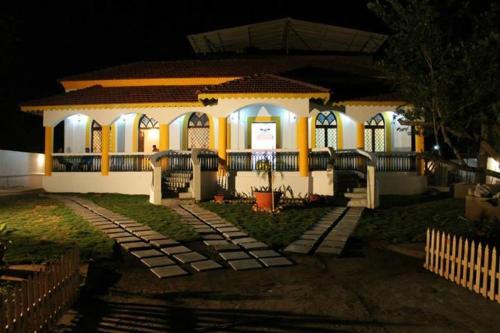 The Four Leaf Clover,Candolim Beach>>Candolim,3 star