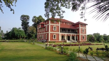 champaner heritage resort