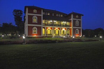 champaner heritage resort