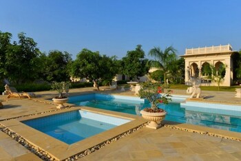 champaner heritage resort
