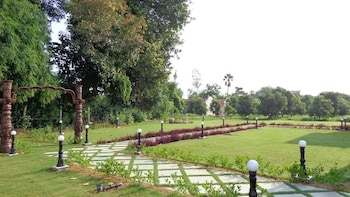 champaner heritage resort