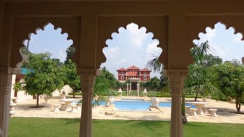champaner heritage resort