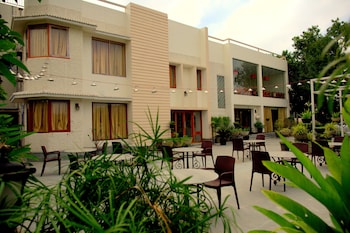 hotel villa highnest sriperumbudur