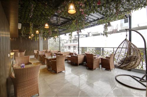 hotel shanti plaza