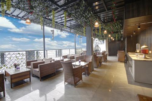 hotel shanti plaza