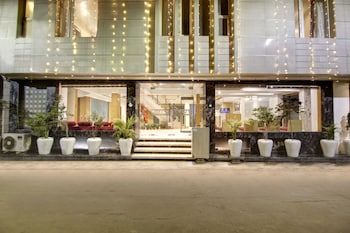 hotel shanti plaza