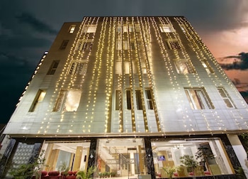 hotel shanti plaza