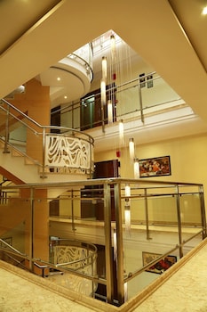 hotel shanti plaza