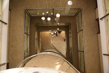 hotel shanti plaza