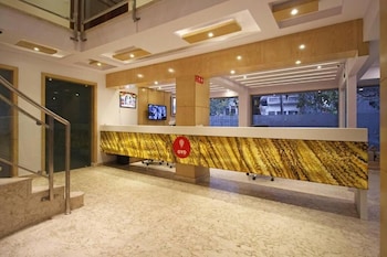 hotel shanti plaza
