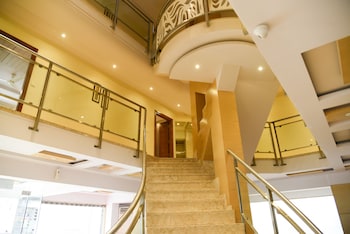 hotel shanti plaza