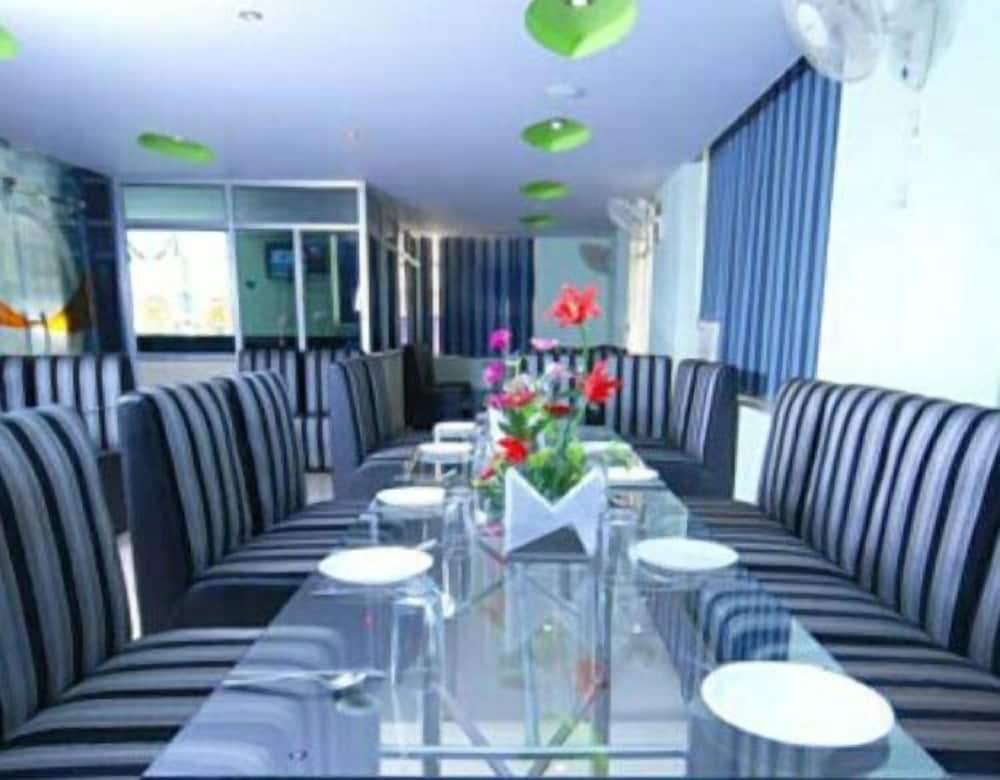 hotel apple 9 jaipur