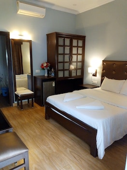 Crown Villa Vagator,Chapora>>Anjuna,3 star