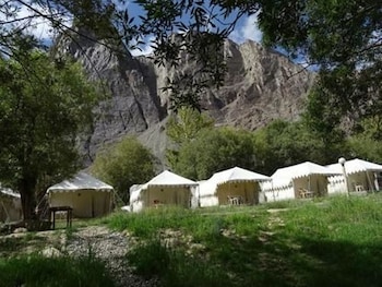royal deluxe camp tents and cottages