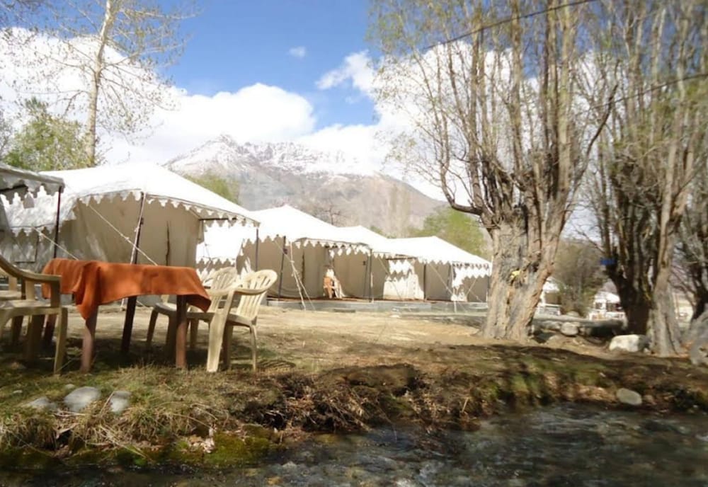 royal deluxe camp tents and cottages