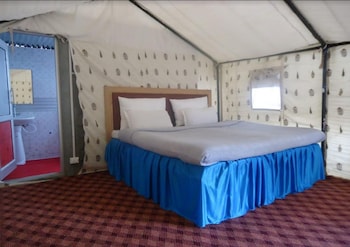 royal deluxe camp tents and cottages