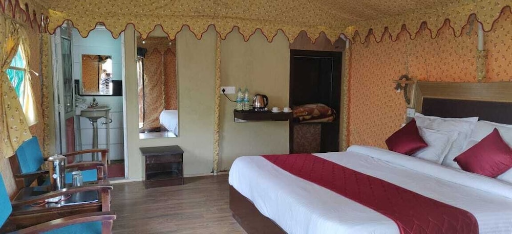 royal deluxe camp tents and cottages