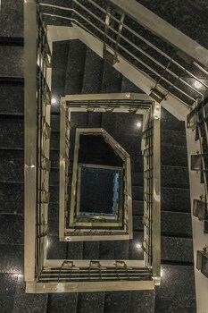 hotel suktara international