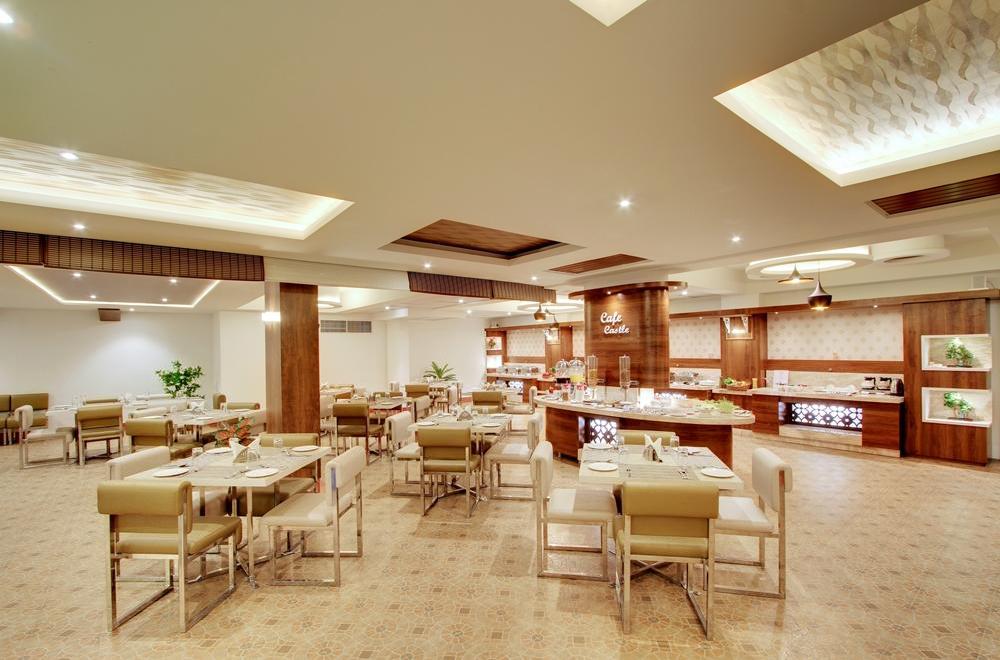 white castle boutique apartment hotel