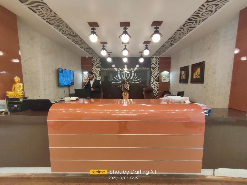 hotel rajahamsa
