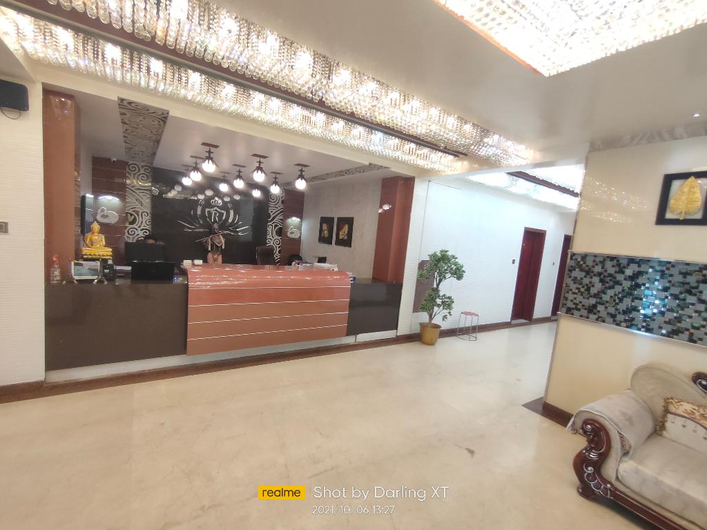 hotel rajahamsa