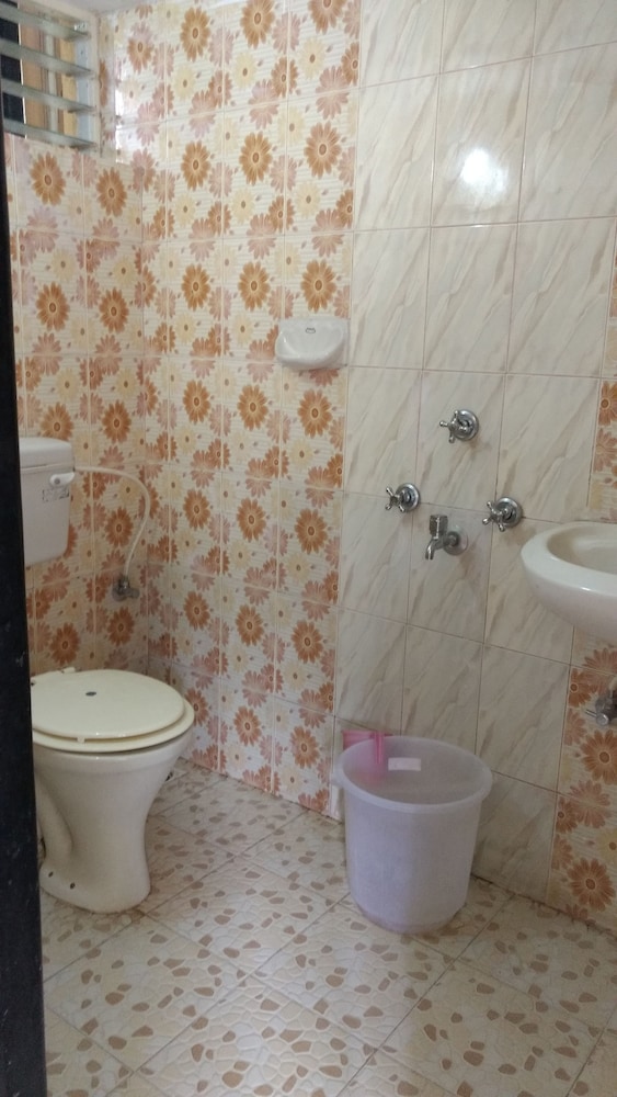 daffodils guest house calangute