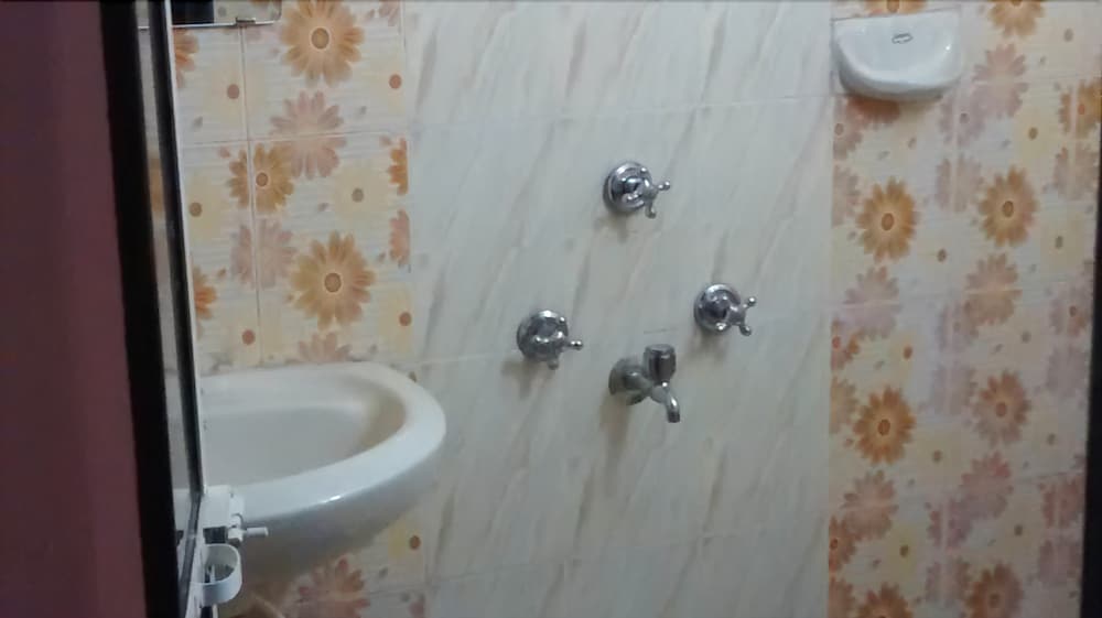 daffodils guest house calangute