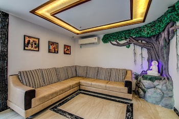 capital o 10823 pratibha grand