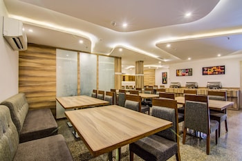 capital o 10823 pratibha grand